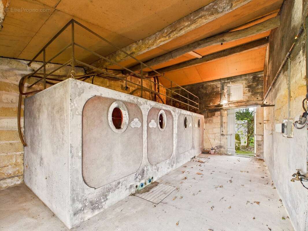 Maison à SAINT-EMILION