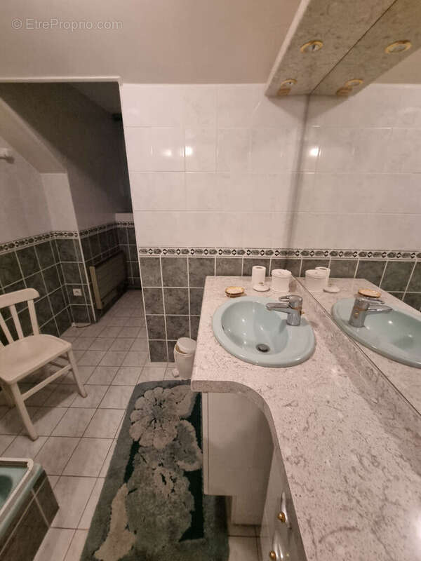 Appartement à YZEURE