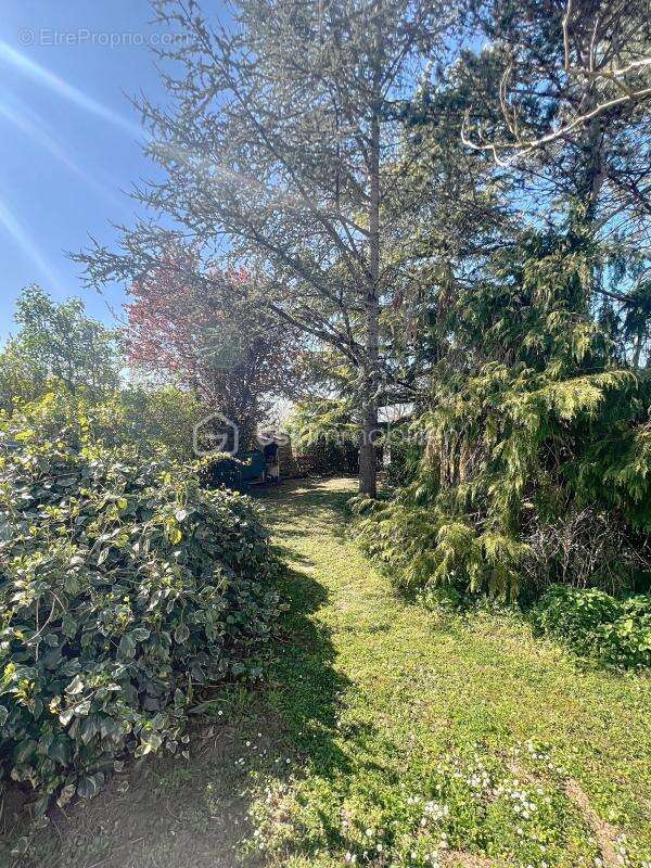 Maison à MONTIERCHAUME