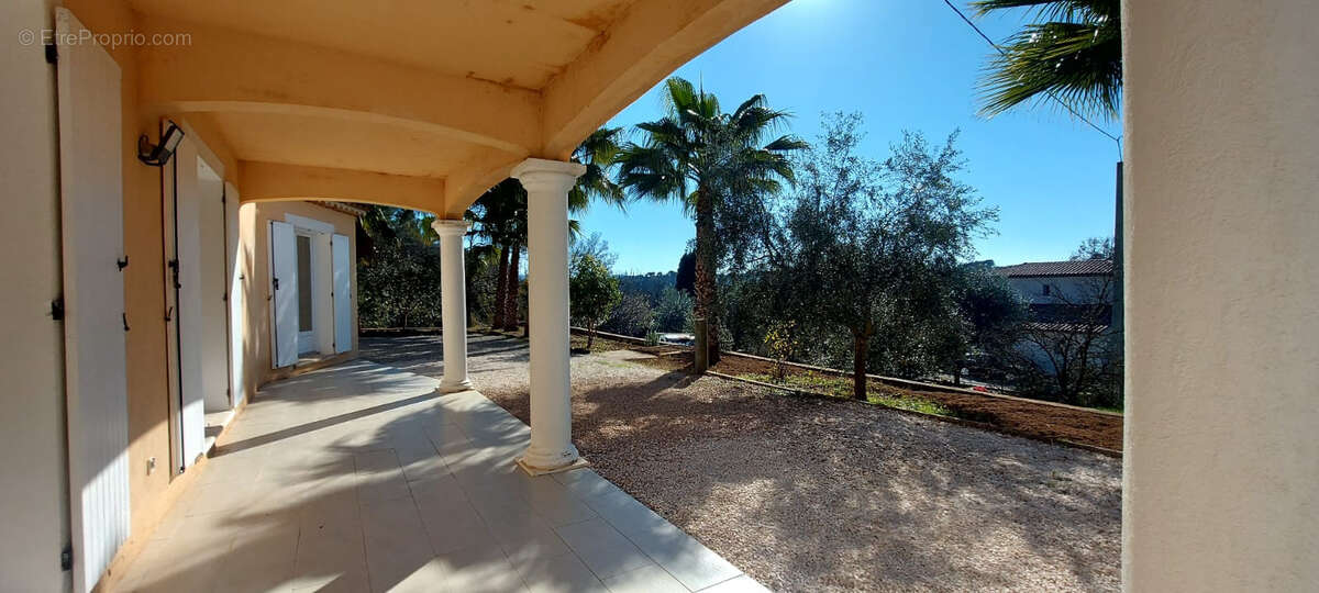 Nouveaute neoprovencale 5 p -157 m2 sur 1500 m2 de terrain- - photo 24