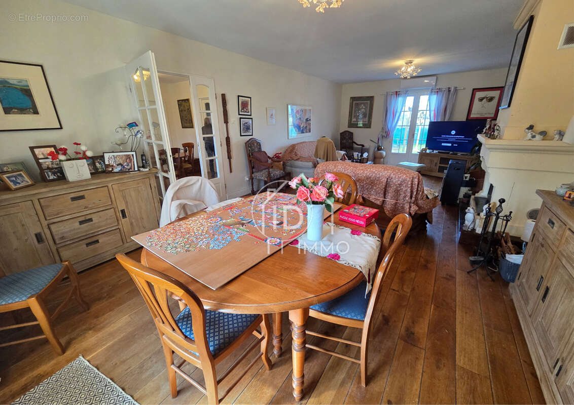 Maison à MONTPON-MENESTEROL