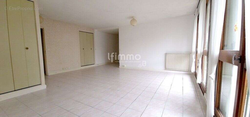 Appartement à LE PERREUX-SUR-MARNE
