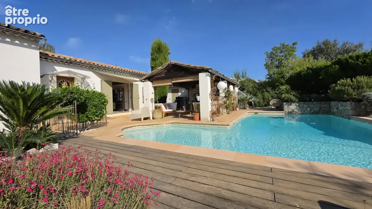 Villa rénovée design avec piscine - photo 5