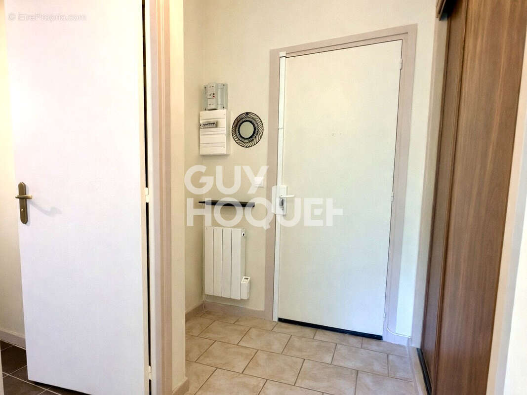 Appartement à LE COUDRAY-MONTCEAUX