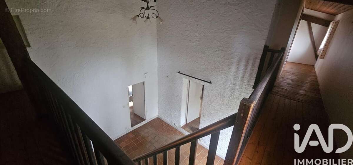 Photo 8 - Maison à SAINT-ETIENNE-DU-BOIS