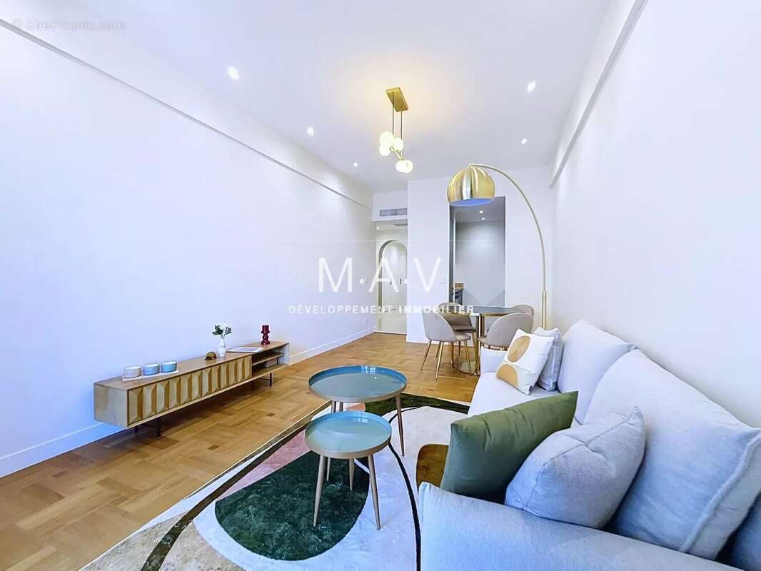 Coeur nice/fleurs gambetta appartement 3 pièces luxueusement rénové terrasse au calme - photo 10