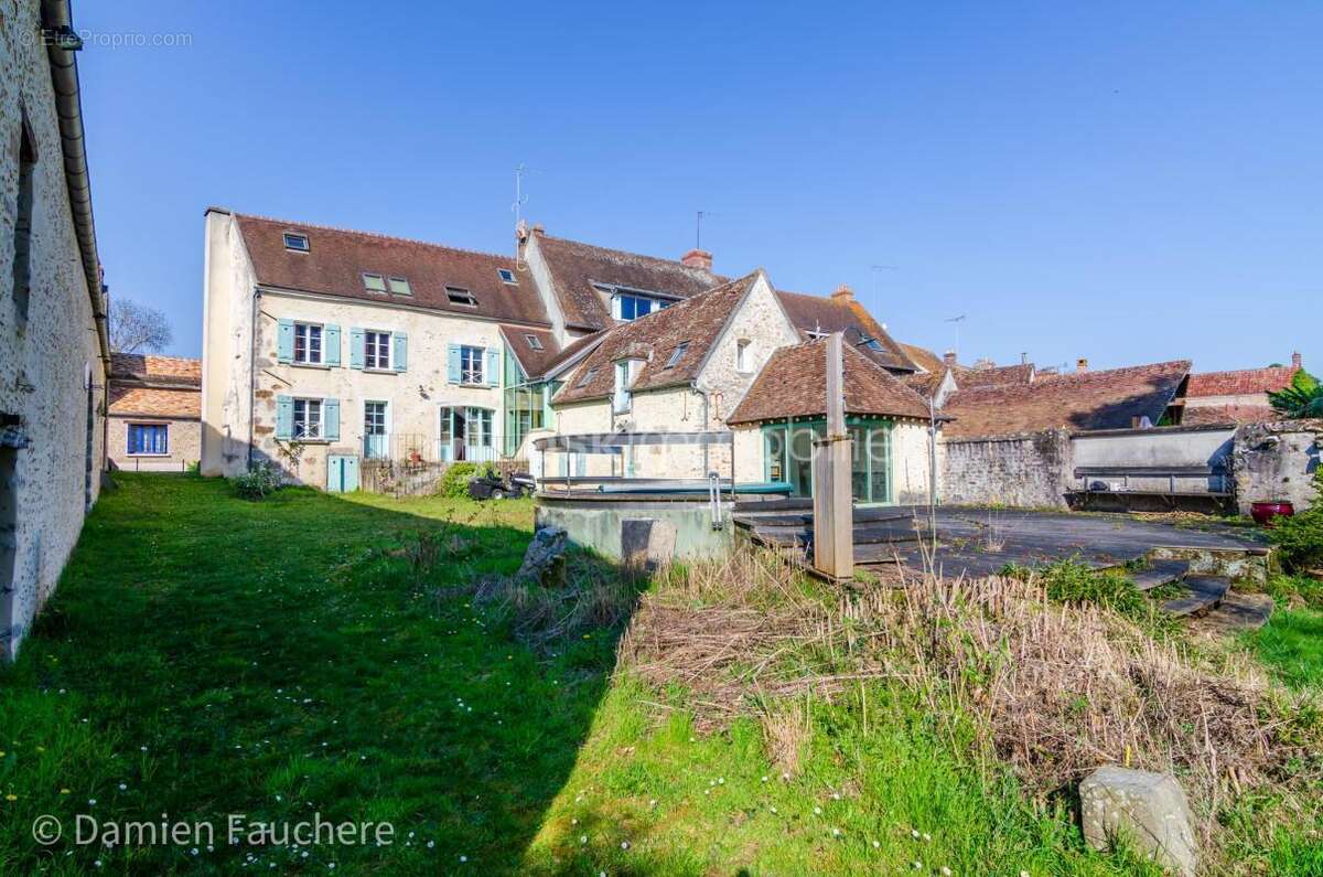 Maison à SAINTE-MESME