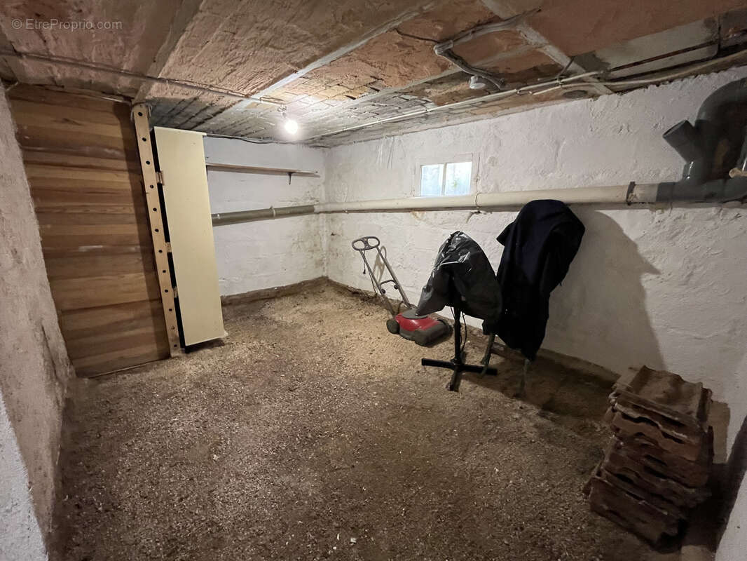 Maison à PARAY-VIEILLE-POSTE