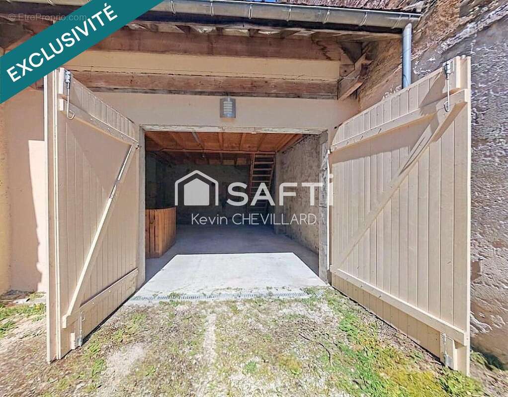 Maison 130 m² à Saint-Cyr-Les-Colons  - photo 2