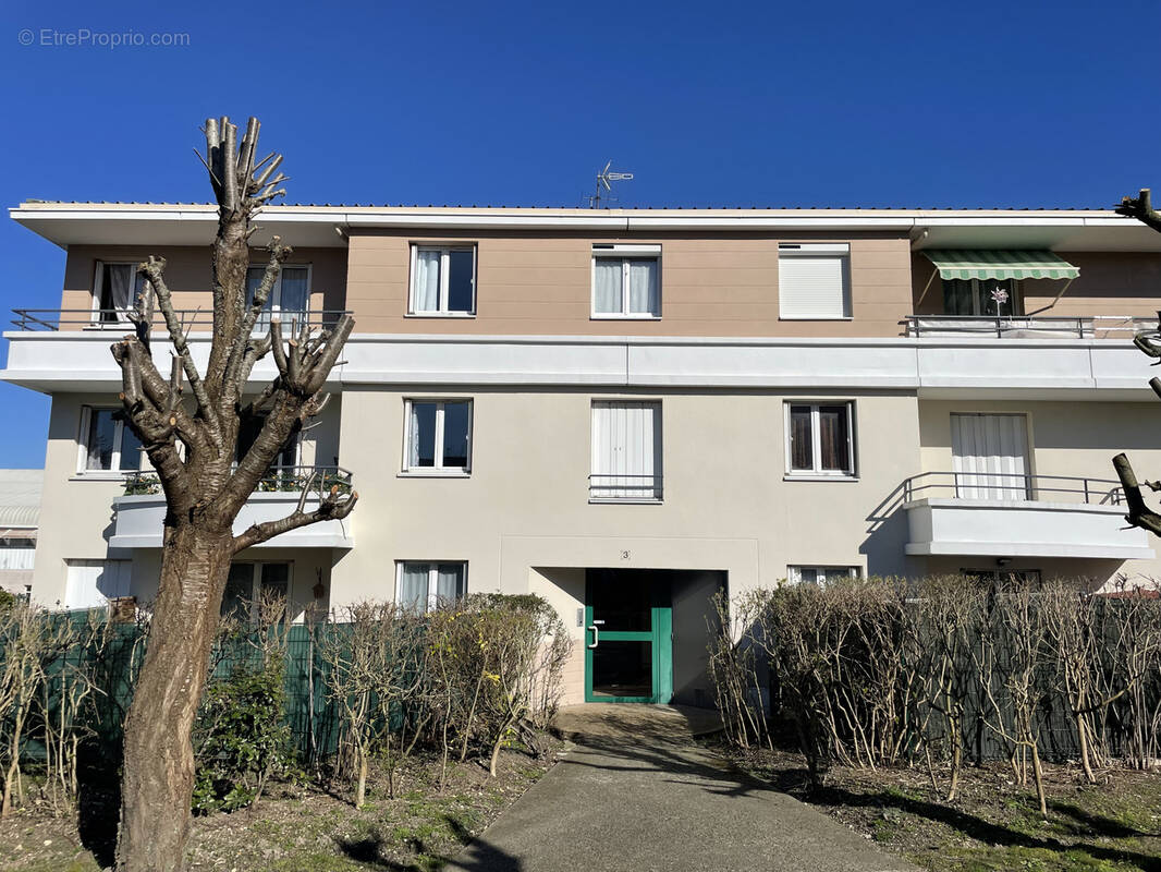 Appartement à SAINT-OUEN-L'AUMONE