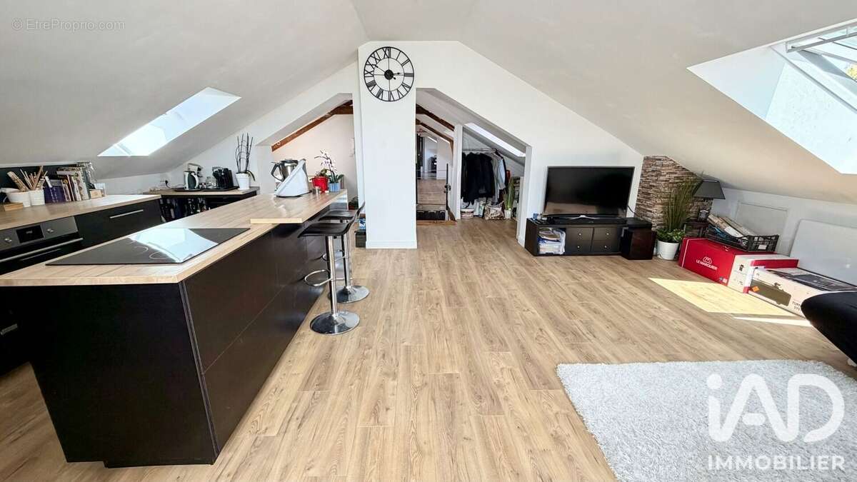 Appartement 112 m² à Semoy  - photo 2