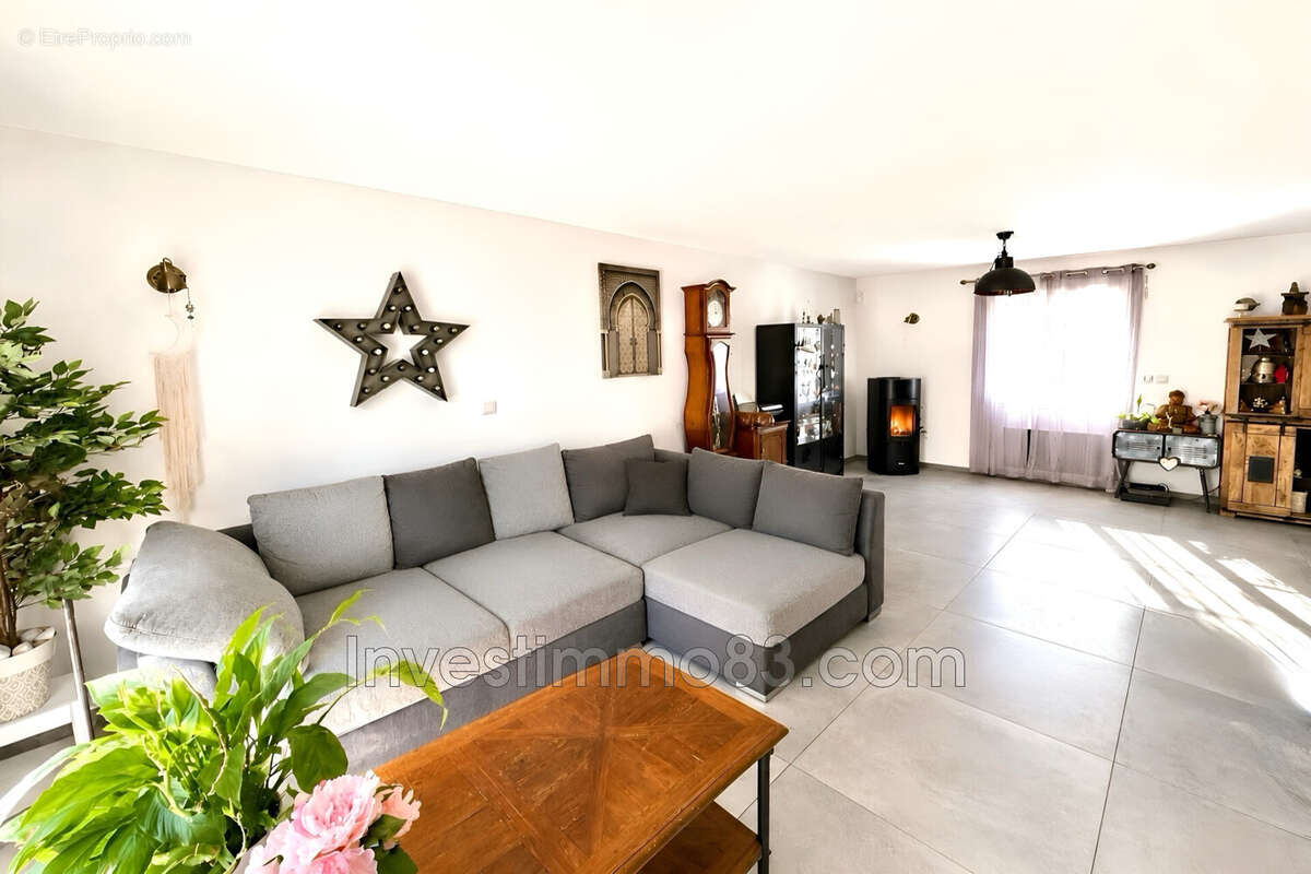 Maison 95 m² à Trets  - photo 6