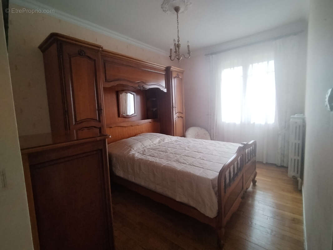 Maison à DONVILLE-LES-BAINS