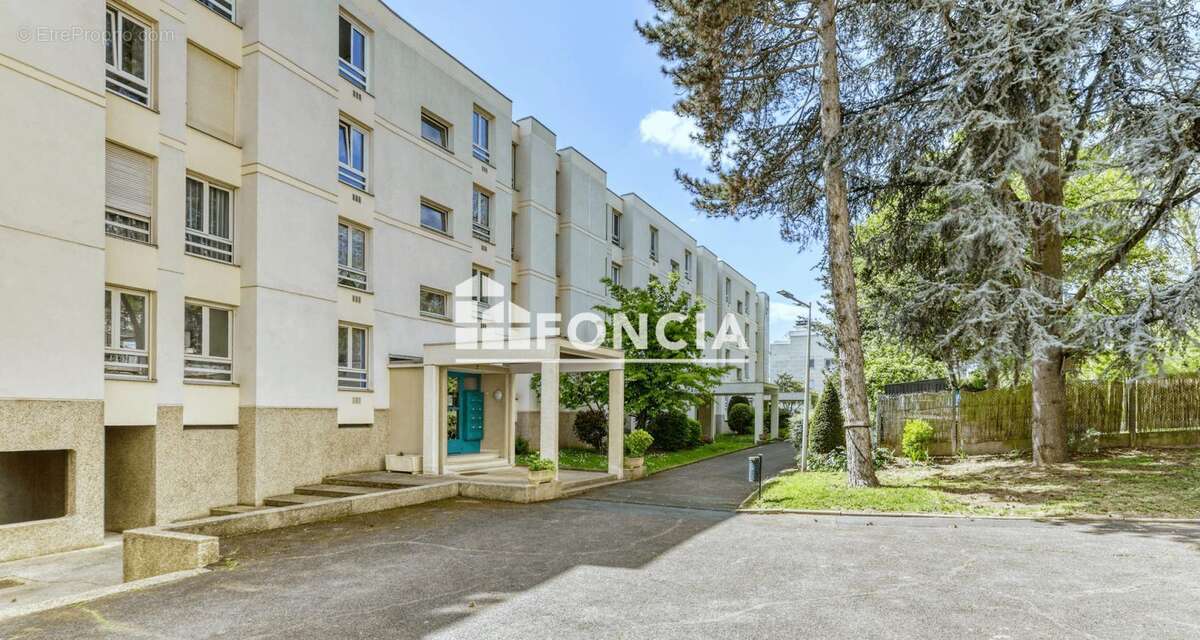 Appartement à BOURG-LA-REINE