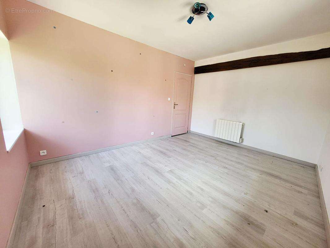 Maison en pierre 6 pièces, jardin et piscine ! - photo 15