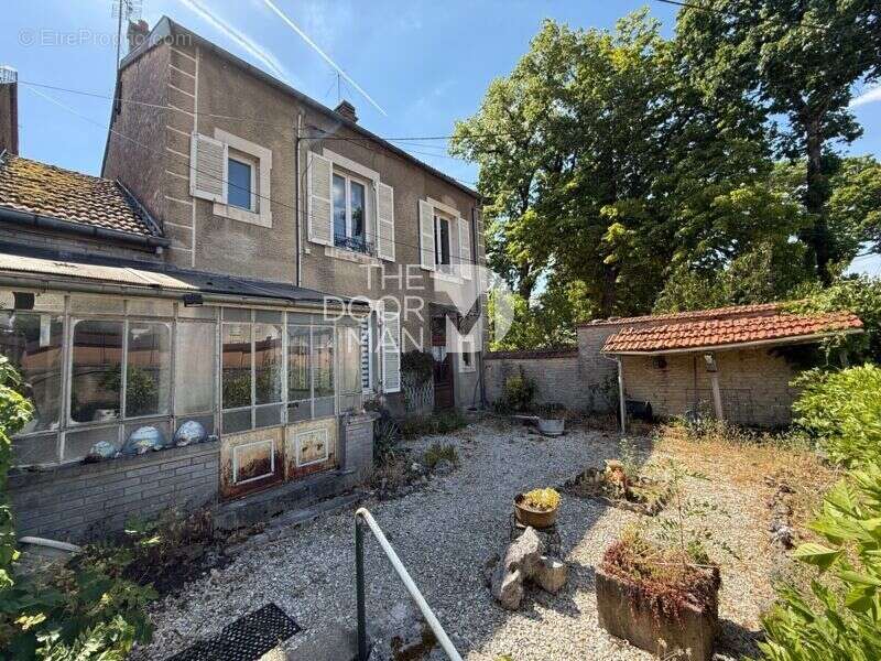 Maison à CHAUMONT