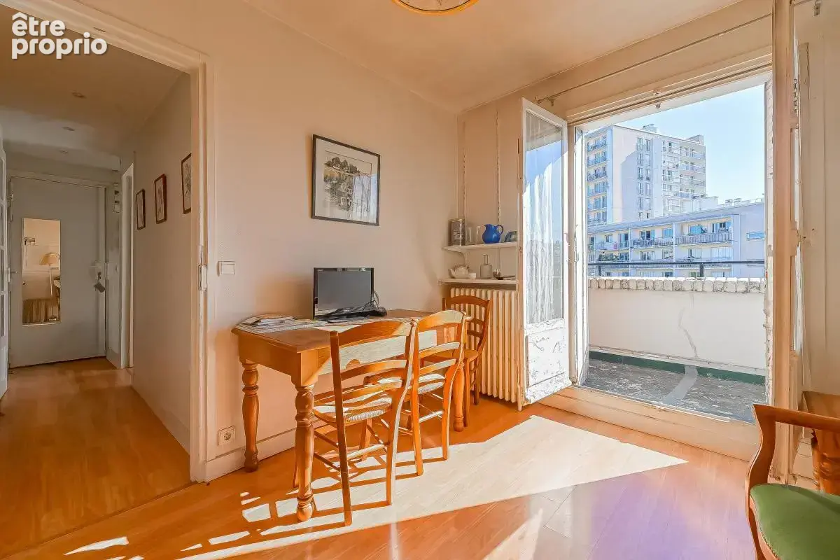 Appartement à PARIS-19E