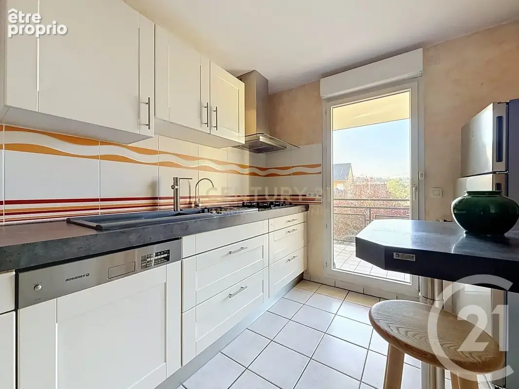 Appartement 4 pièces 83 m² à vendre à La Tour-Du-Pin (38110) - photo 5