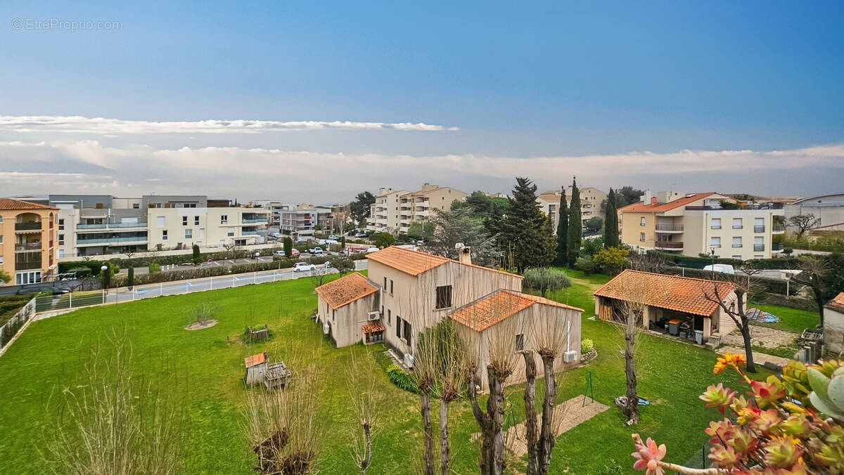 Autre à FREJUS