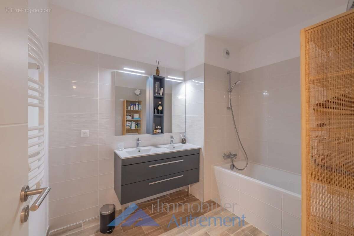 Appartement à AIX-EN-PROVENCE