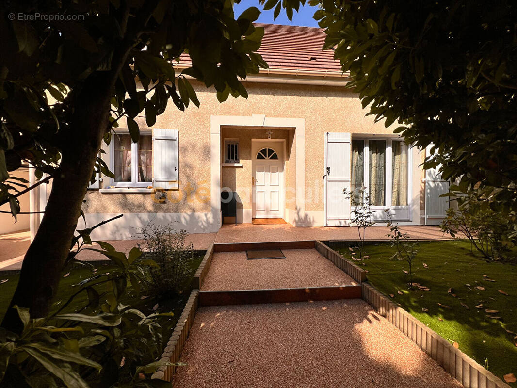 Maison à DAMPMART