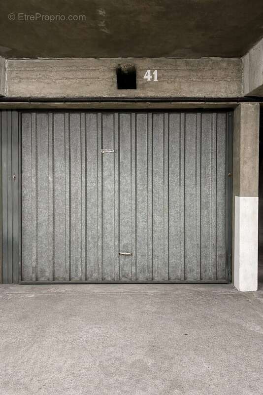 Parking à LYON-6E