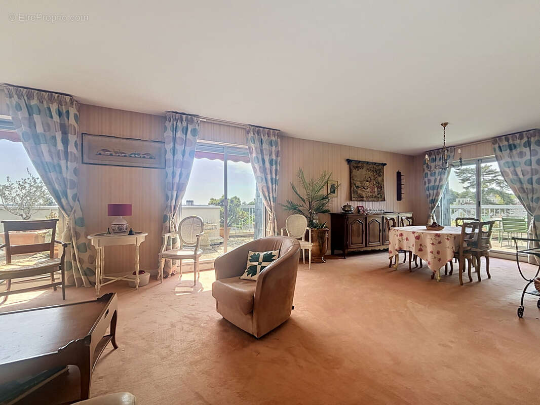Appartement à SAINT-CYR-SUR-LOIRE