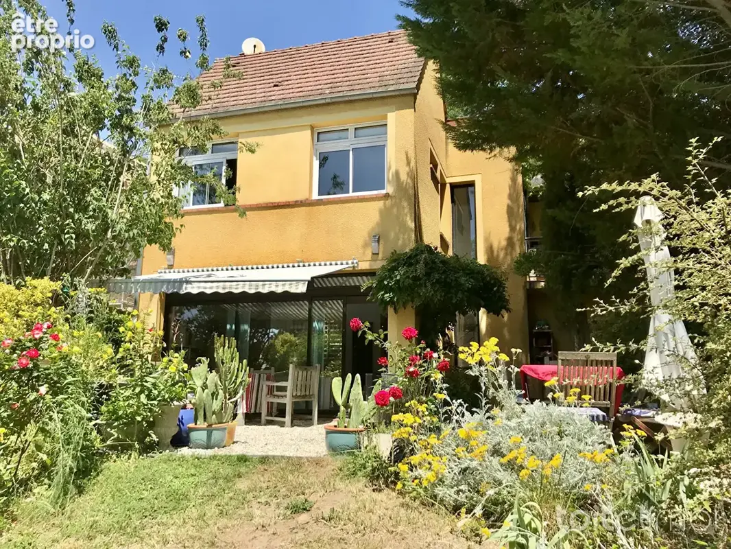 Maison à SAINT-REMY-LES-CHEVREUSE