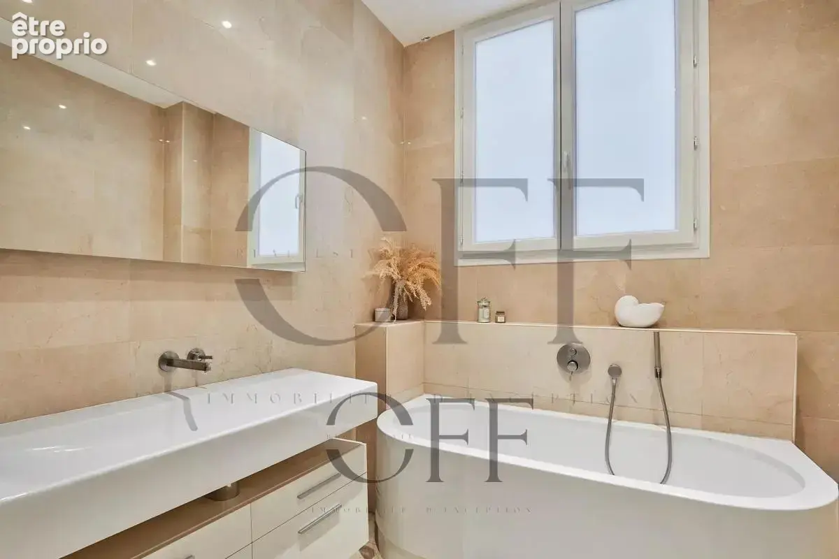 PARIS 8ᵉ – PLACE DES TERNES – Appartement Haussmannien d'exception – 180 m² - photo 11