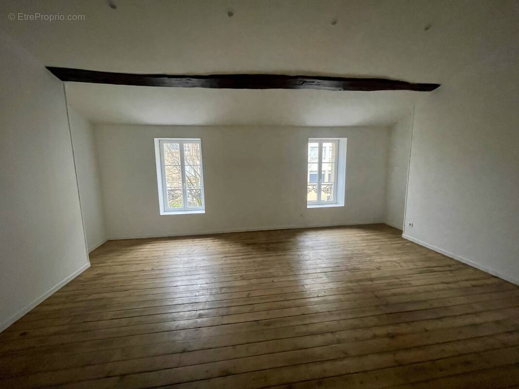 Appartement à CHARLEVILLE-MEZIERES