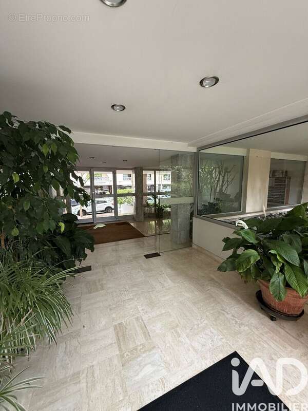 Photo 4 - Appartement à GARCHES