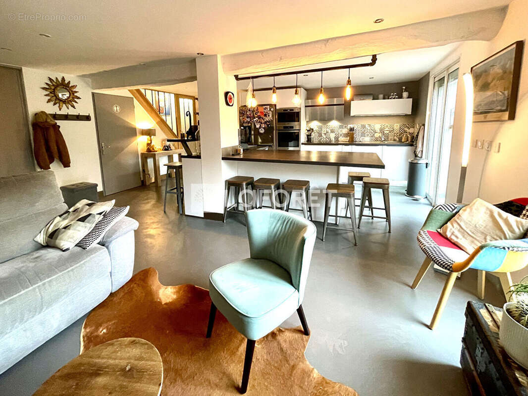 Maison à BELLEVILLE