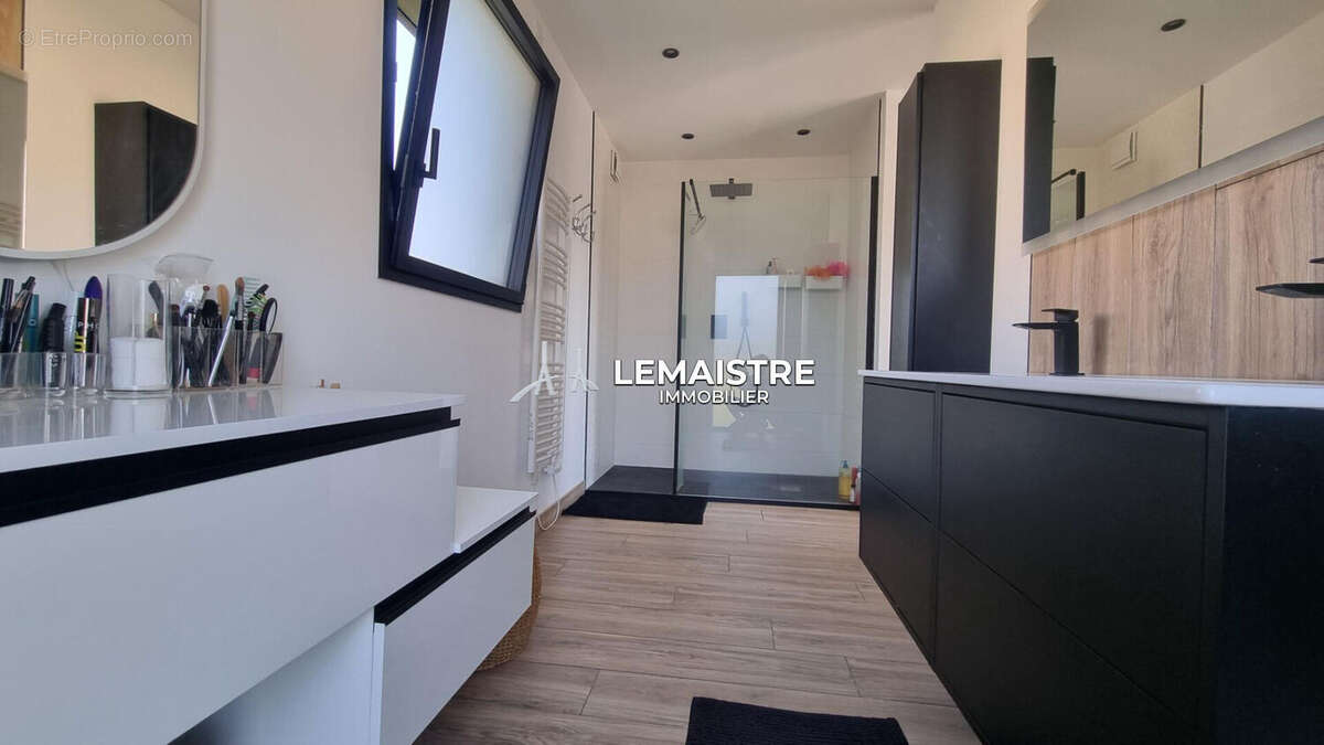 Maison à SAINT-JEAN-DU-CARDONNAY