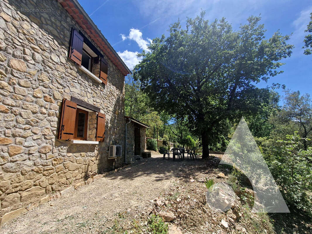Maison à SALERNES