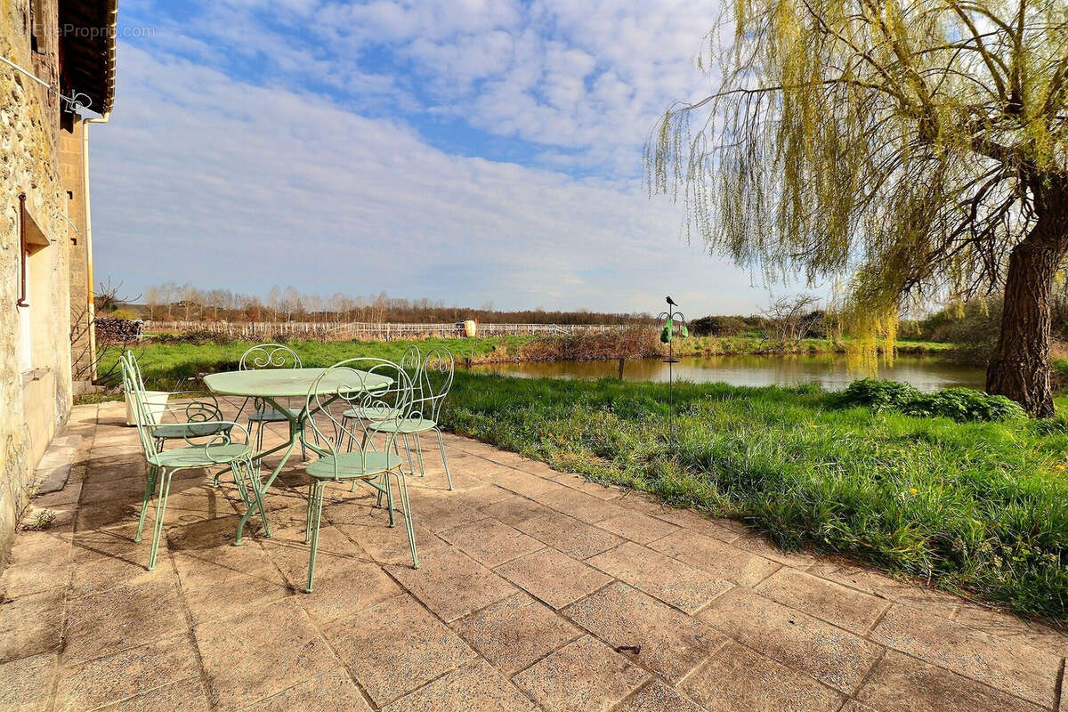 Maison à SAINT-CIERS-SUR-GIRONDE