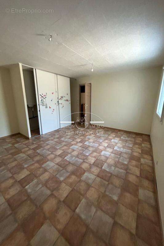 Maison à SAINT-MARTIN-DE-CRAU