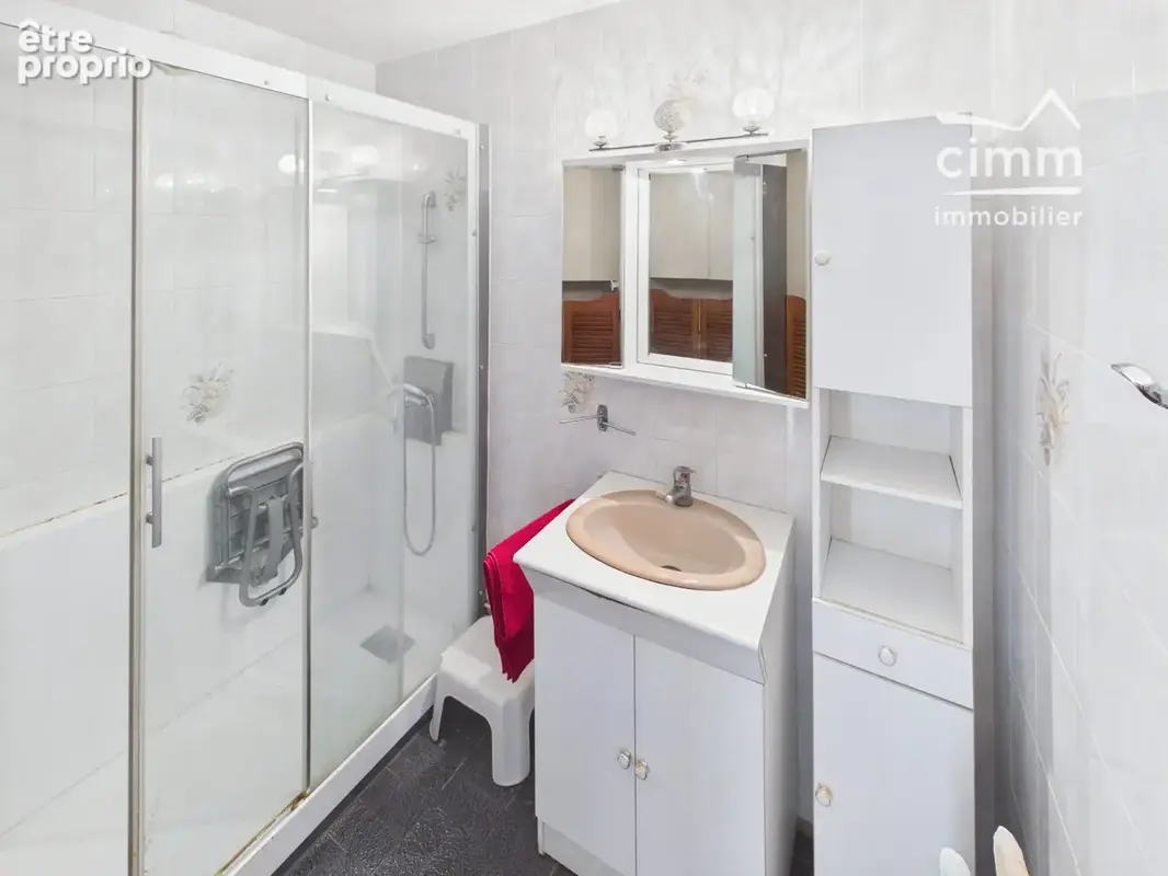 Appartement 4 pièces 80 m² à vendre à Fontaine (38600) - photo 8