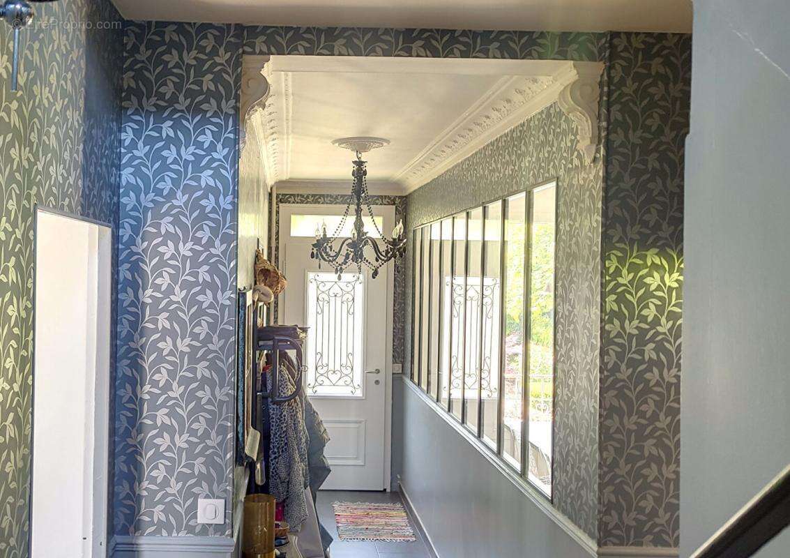 Maison à COMBS-LA-VILLE