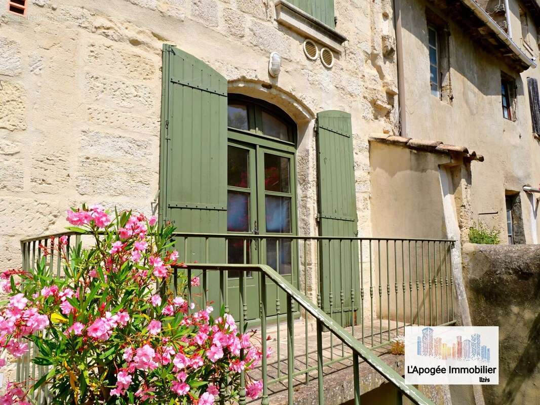 Appartement à UZES