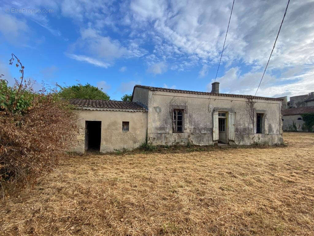 Maison à PUGNAC