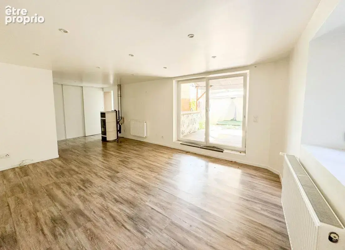 Maison mitoyenne en triplex de 170 m² avec jardin et garage au coeur de Lingolsheim - photo 2