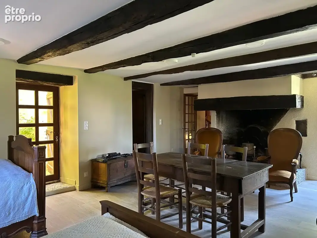 Maison familiale en pierre avec terrain attenant - photo 9