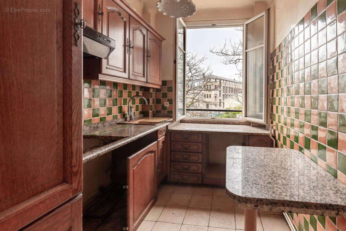Appartement à PARIS-19E