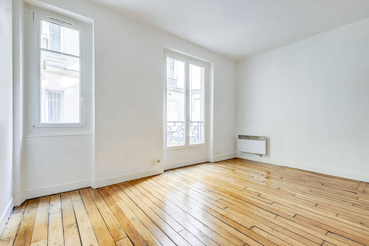 Appartement à PARIS-9E