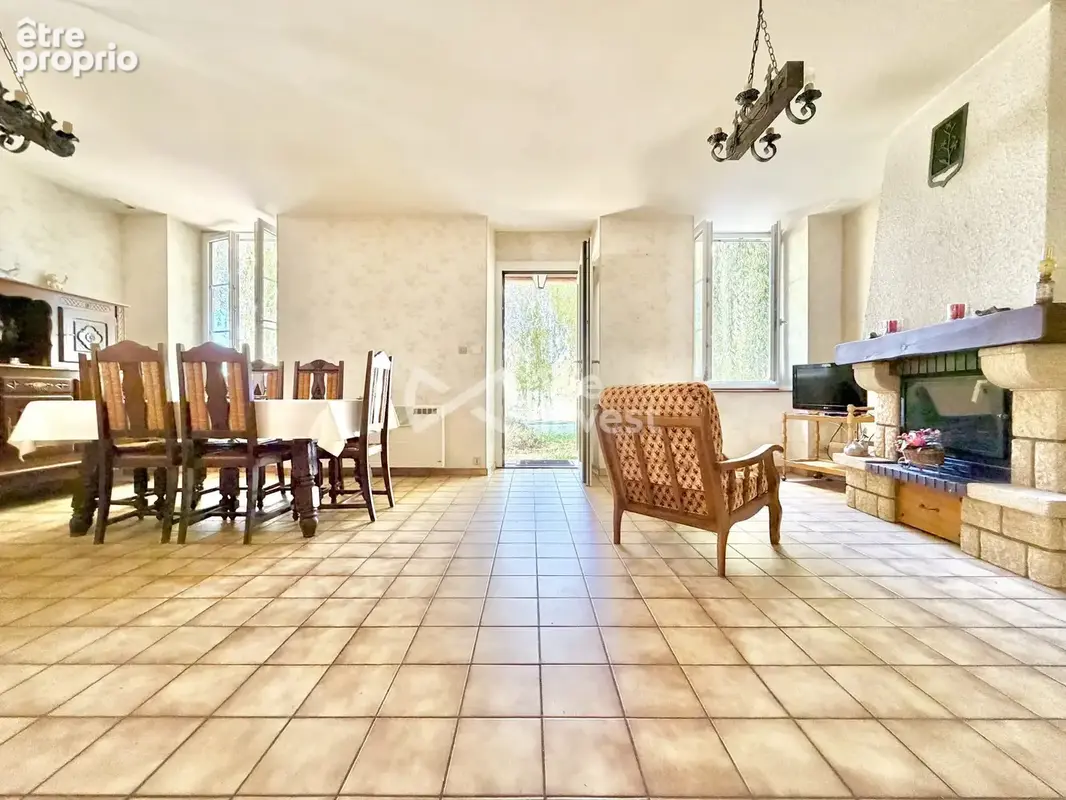 Maison 4 pièces 102 m² à vendre à Maringues (63350) - photo 4