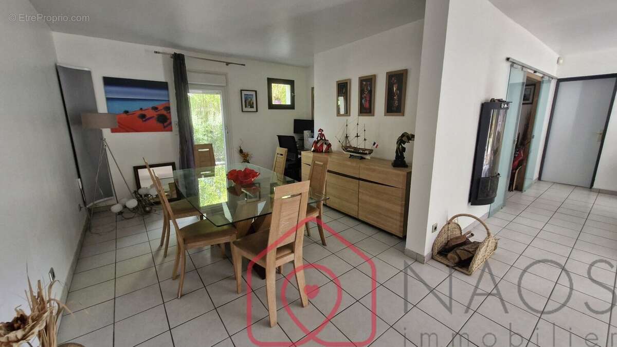 Maison à VAUHALLAN