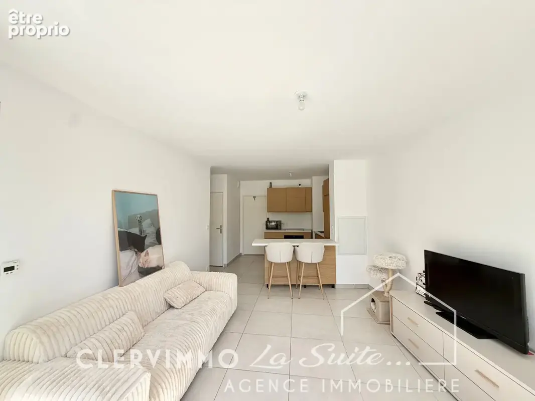 Appartement t2 avec terrasse et place de parking les accates - photo 5