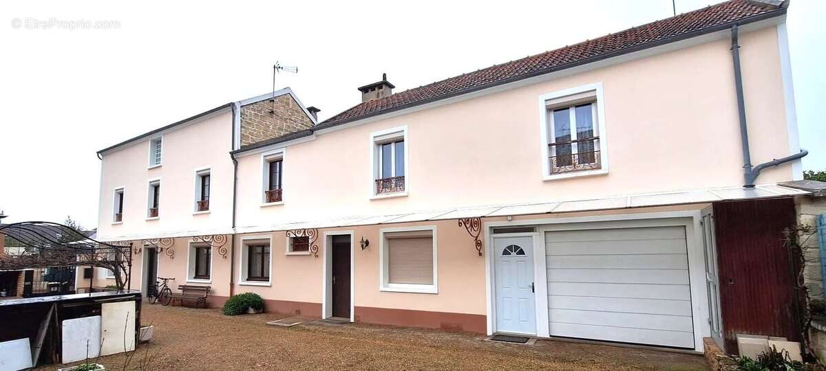 Maison à CROISSY-SUR-SEINE