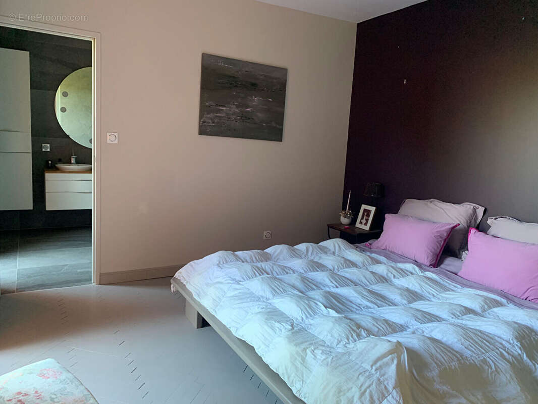 Maison à AURIAC-SUR-VENDINELLE