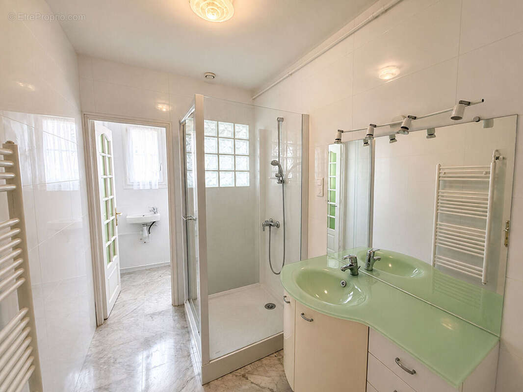 Maison Villenave D Ornon 8 pièce(s) 217 m2 - photo 6